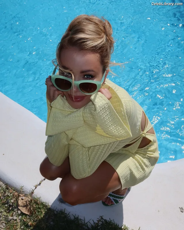 Olivia Attwood photo 3 of 107