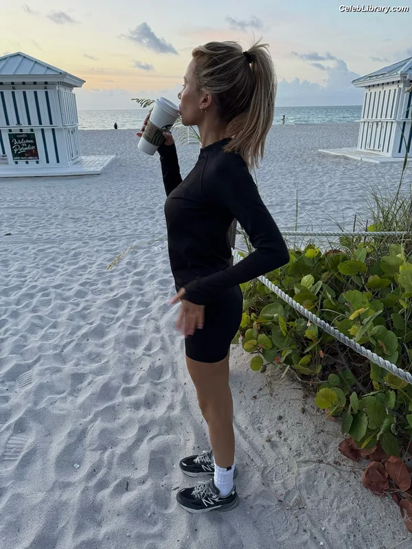Olivia Attwood photo 15 of 107