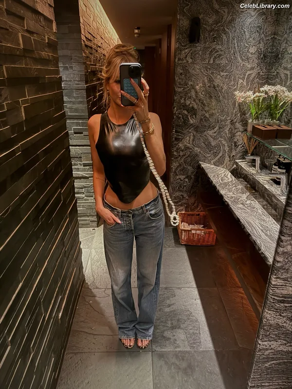 Olivia Attwood photo 21 of 107