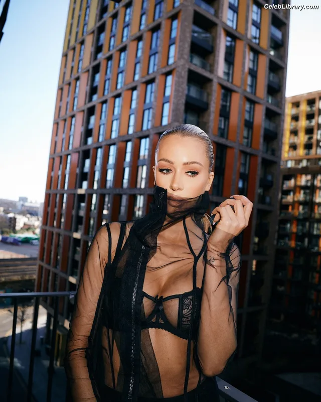 Olivia Attwood photo 23 of 107