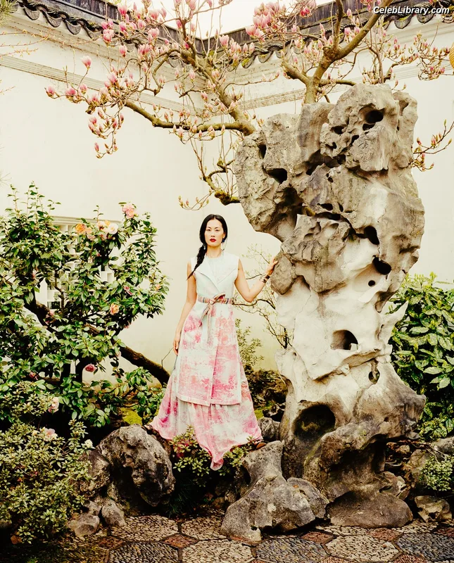 Olivia Cheng photo 2 of 23