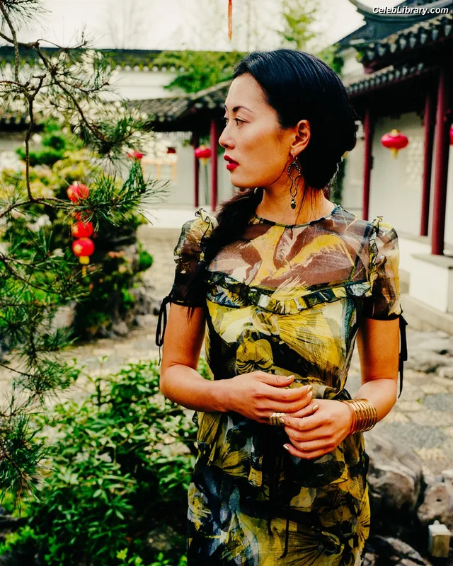 Olivia Cheng photo 3 of 23