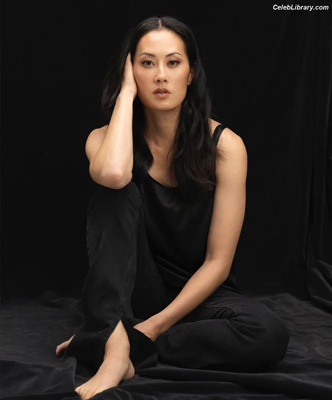Olivia Cheng photo 14 of 23