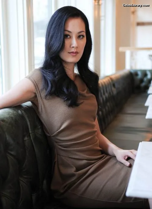 Olivia Cheng photo 19 of 23