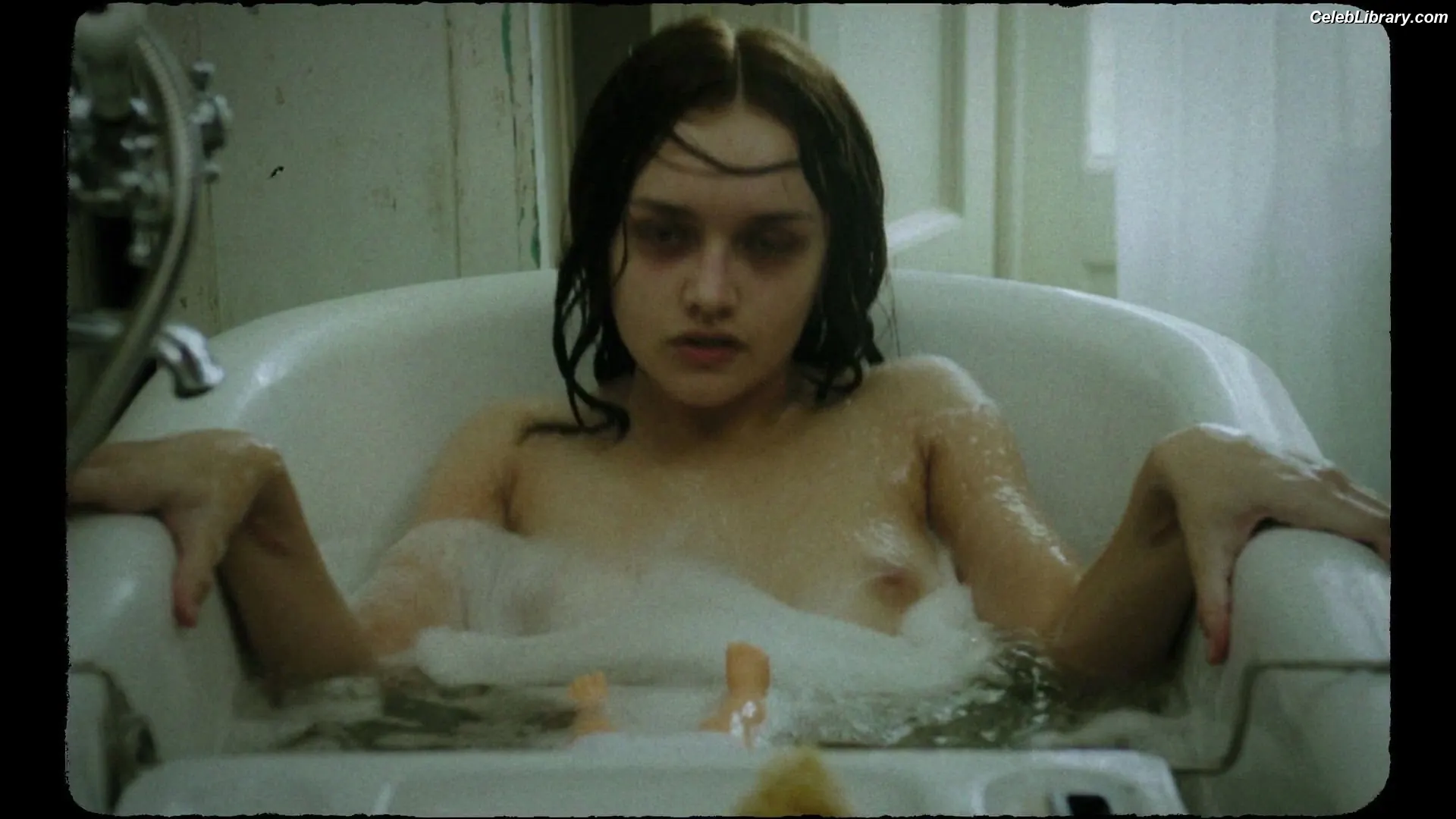 Olivia Cooke photo 21 of 600