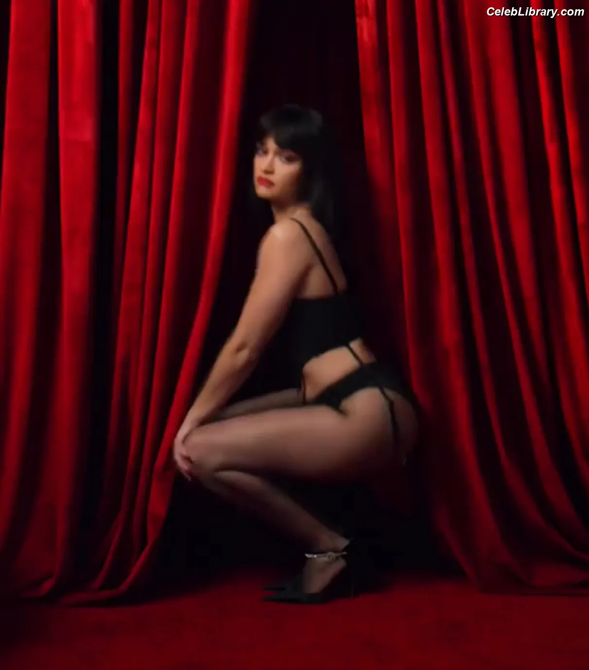Olivia Cooke photo 19 of 600
