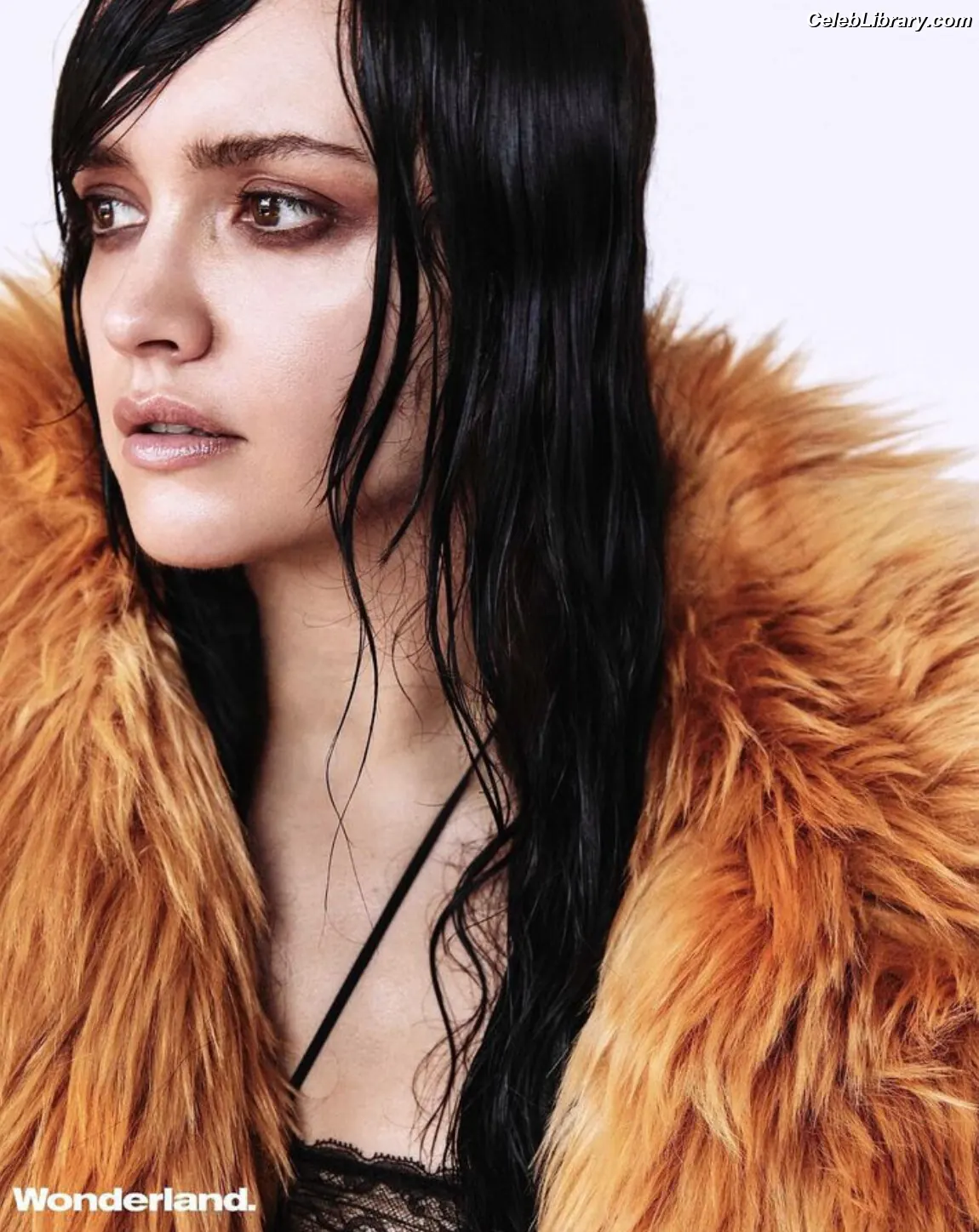 Olivia Cooke photo 2 of 600