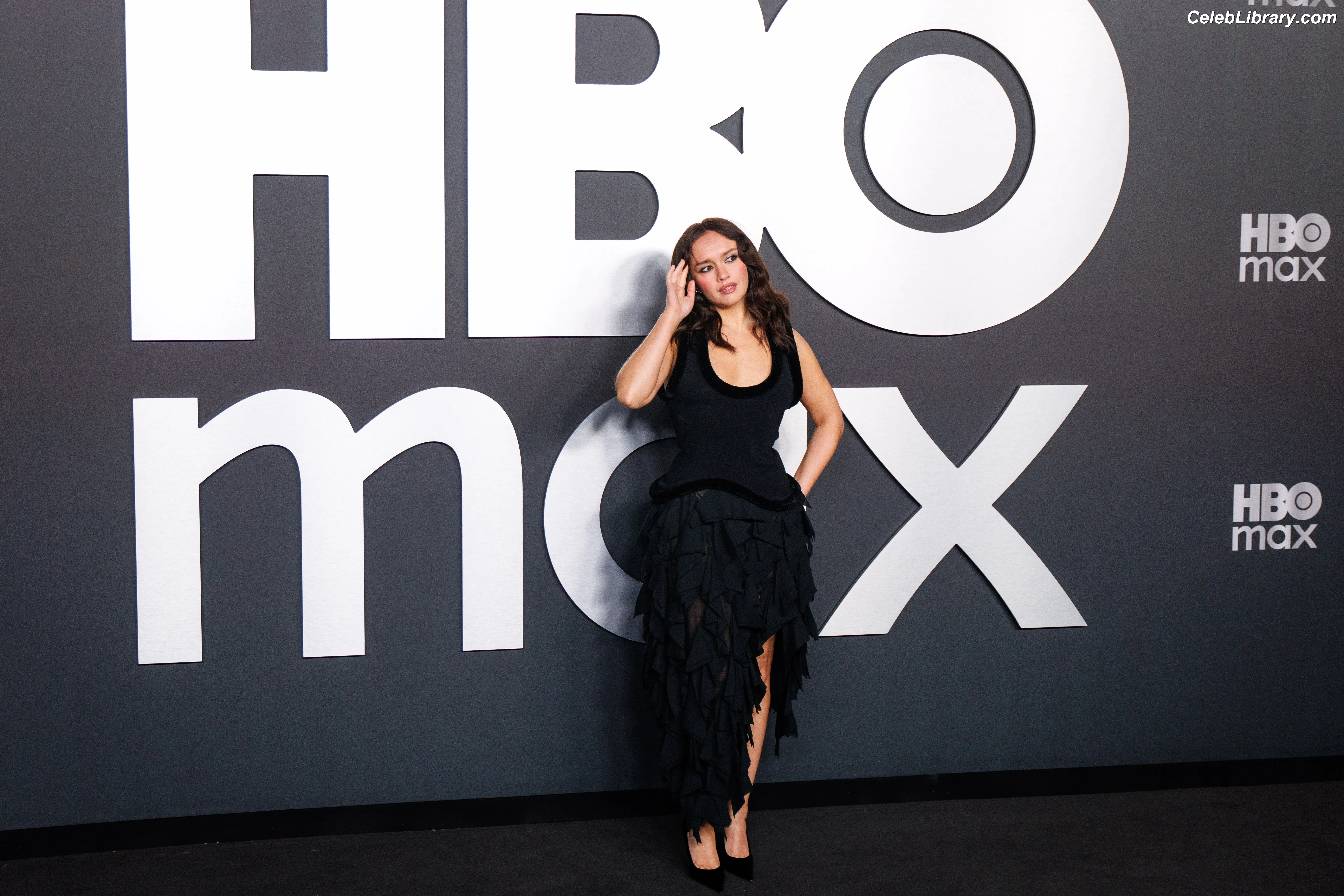 Olivia Cooke photo 5 of 600