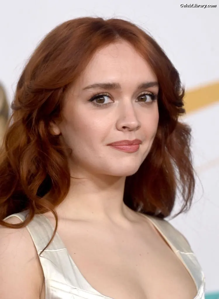 Olivia Cooke photo 18 of 600