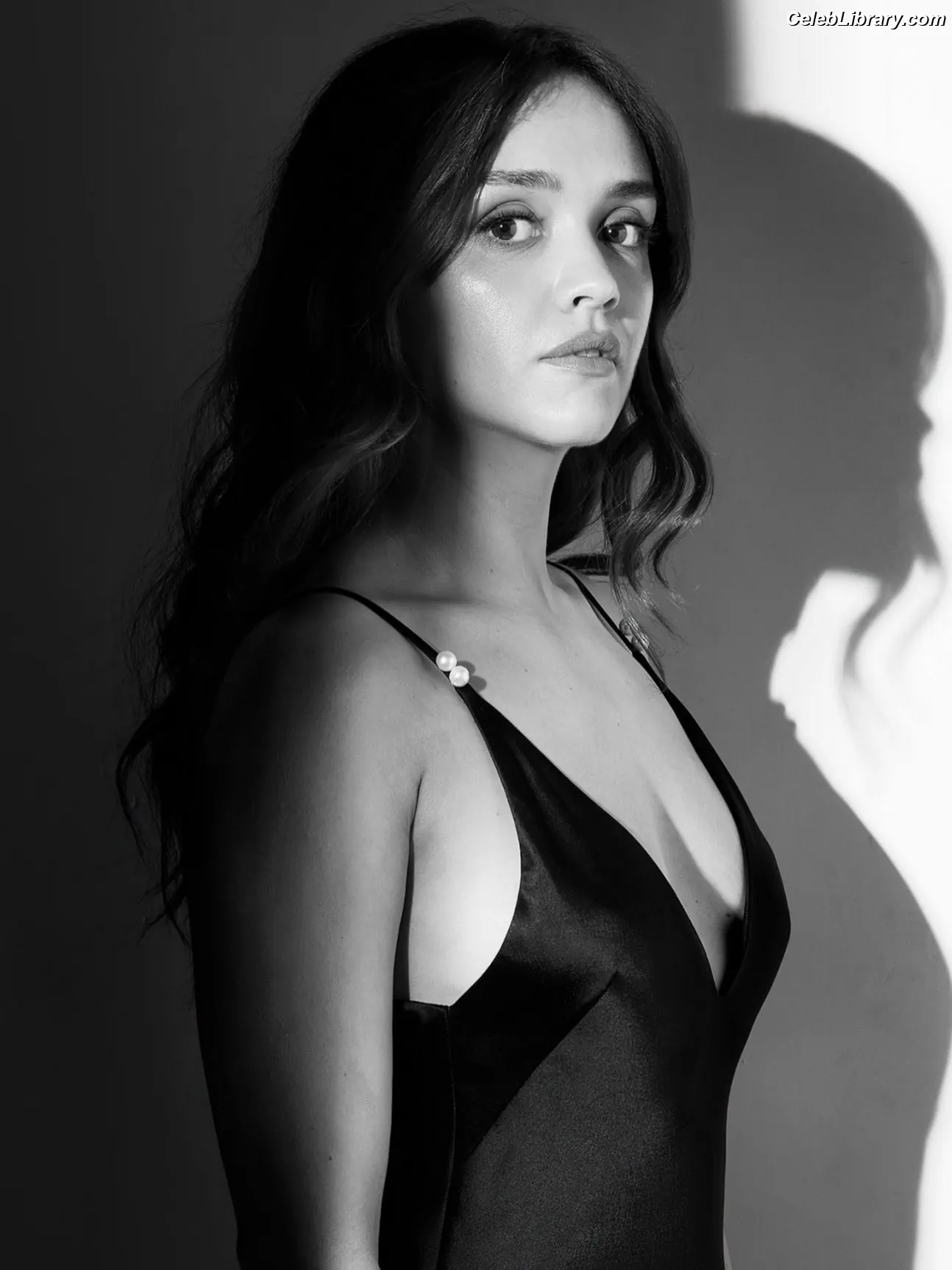 Olivia Cooke photo 9 of 600