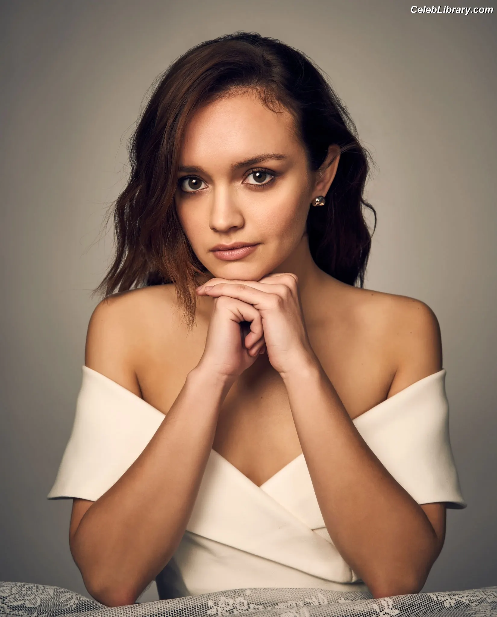 Olivia Cooke photo 10 of 600
