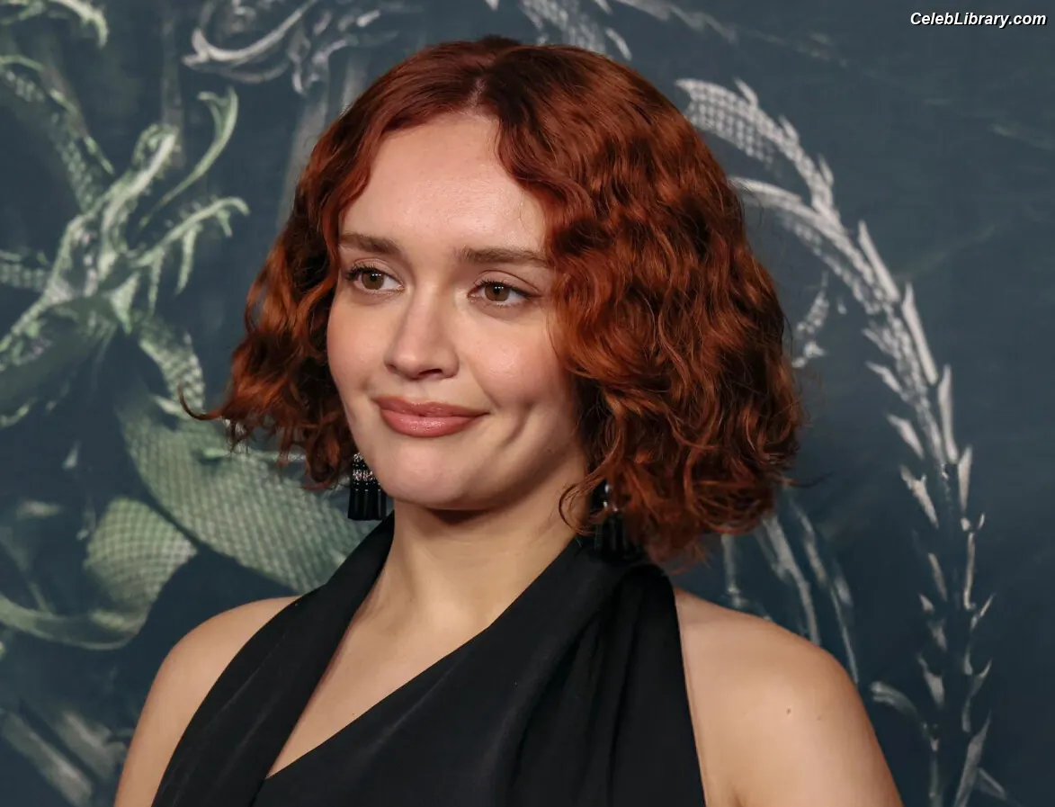 Olivia Cooke photo 2 of 600
