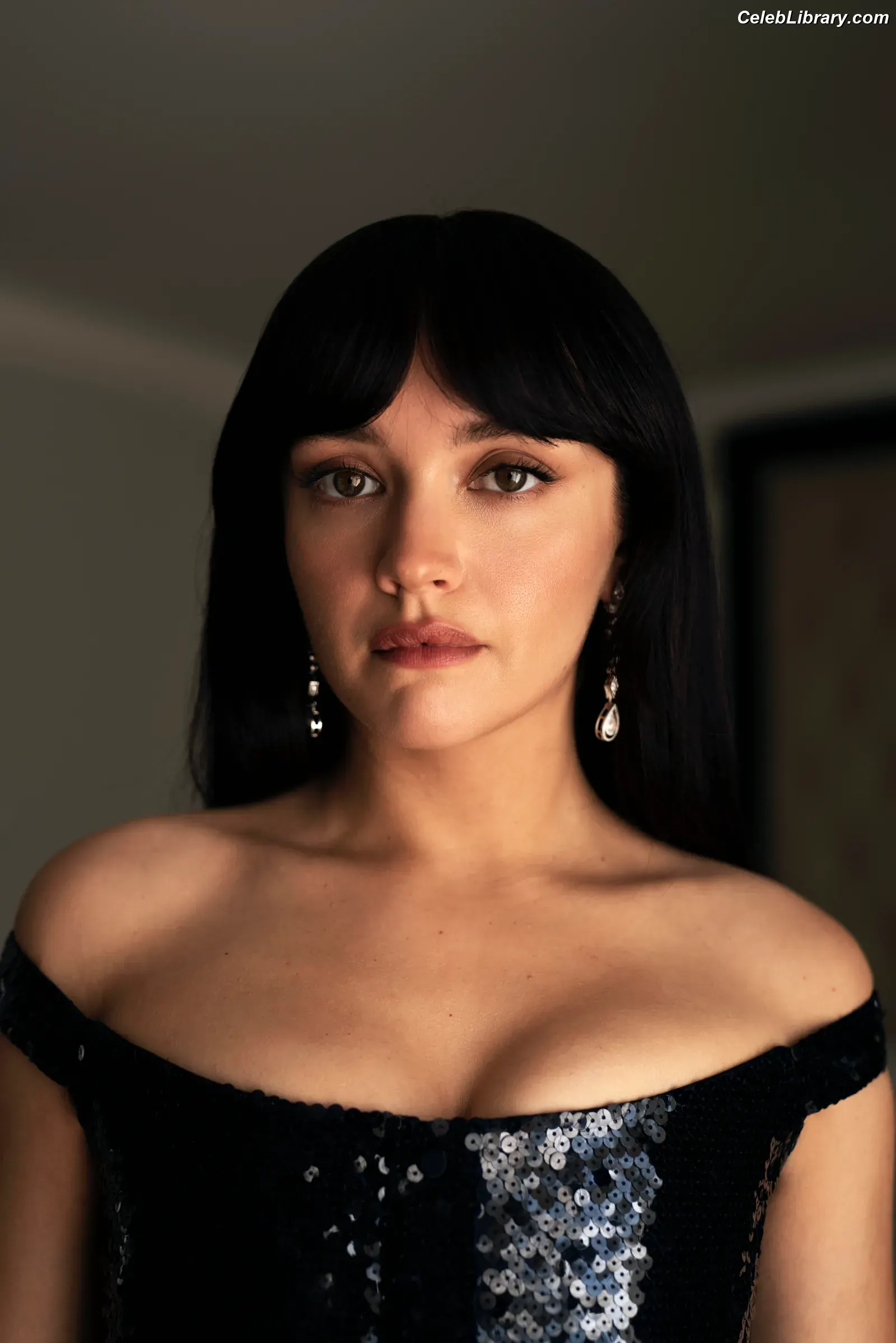 Olivia Cooke photo 2 of 600