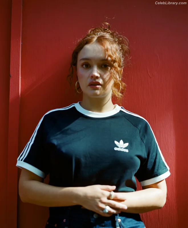 Olivia Cooke photo 2 of 601