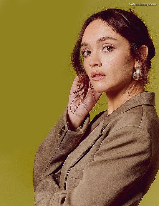 Olivia Cooke photo 3 of 601