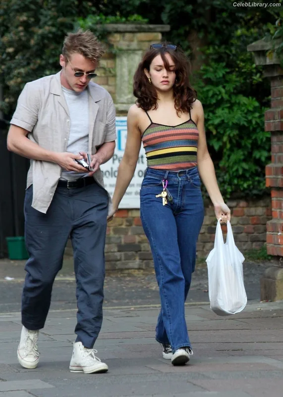 Olivia Cooke photo 15 of 601