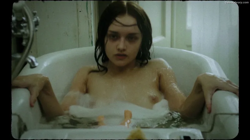 Olivia Cooke photo 20 of 601