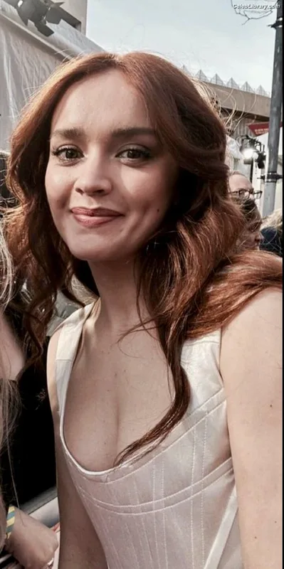Olivia Cooke photo 8 of 601