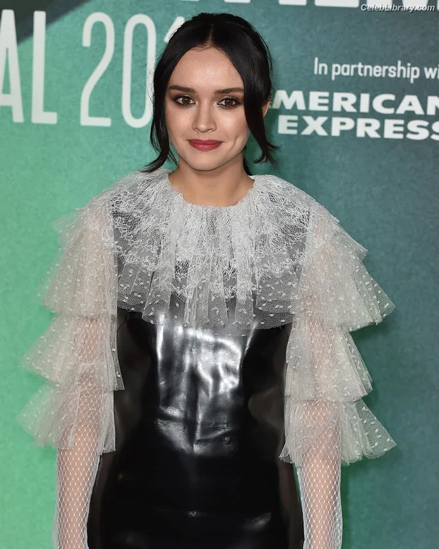 Olivia Cooke photo 22 of 601