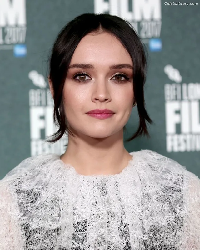 Olivia Cooke photo 1 of 601