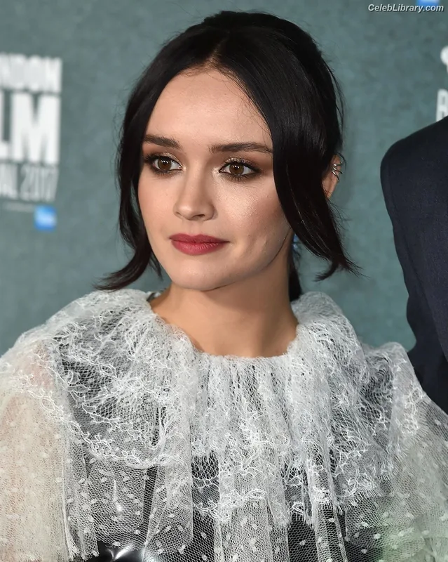 Olivia Cooke photo 2 of 601
