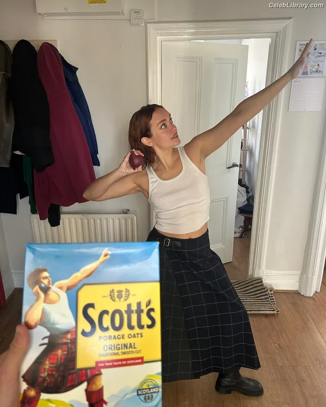 Olivia Cooke photo 7 of 601
