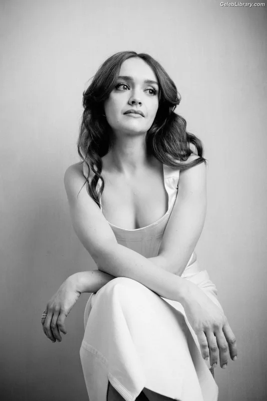 Olivia Cooke photo 18 of 601