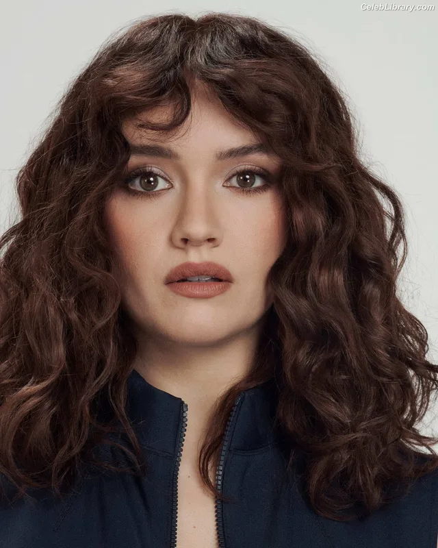 Olivia Cooke photo 4 of 601