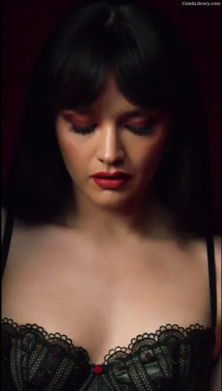 Olivia Cooke photo 18 of 601