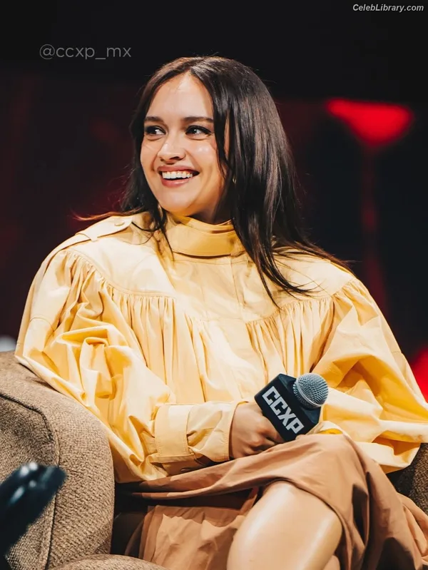 Olivia Cooke photo 20 of 601