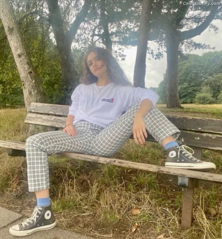 Olivia Cooke photo 11 of 601