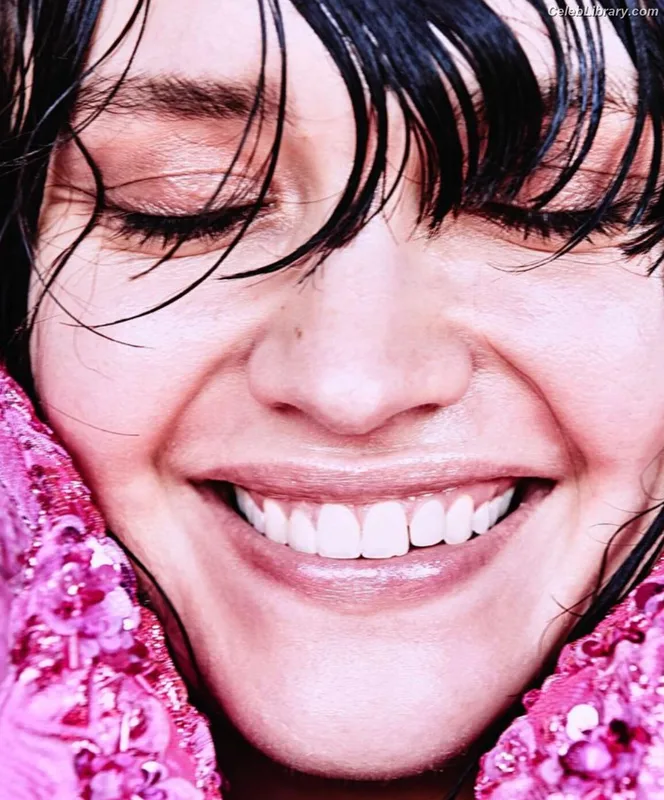 Olivia Cooke photo 16 of 601