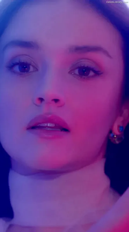 Olivia Cooke photo 2 of 601