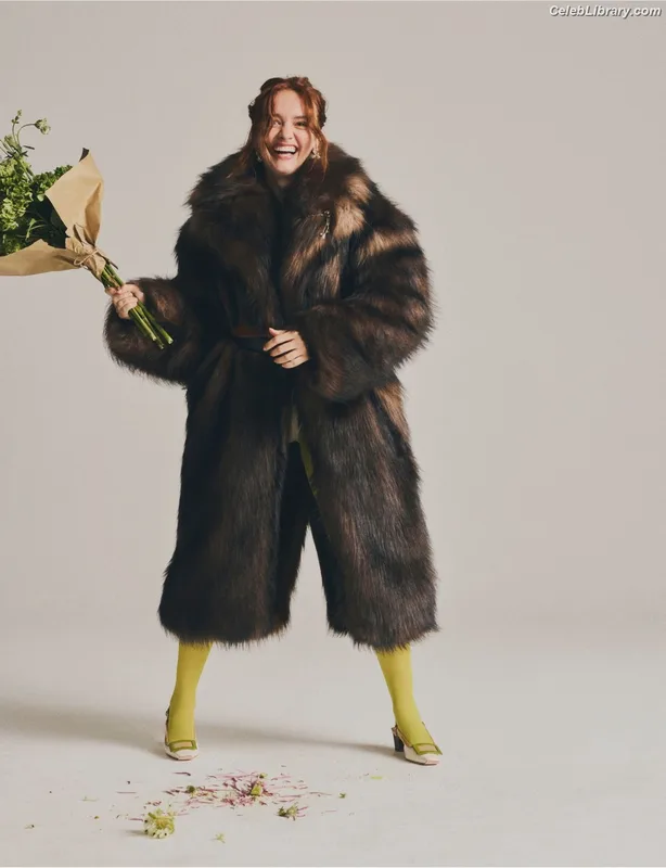 Olivia Cooke photo 3 of 601