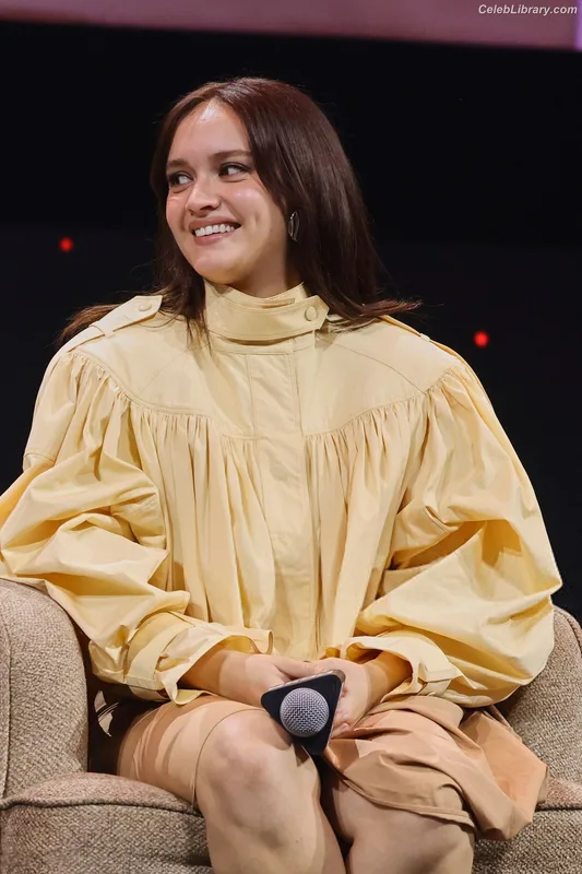 Olivia Cooke photo 18 of 601