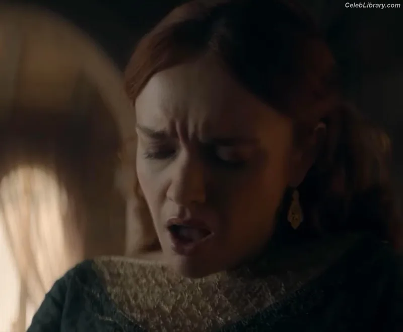 Olivia Cooke photo 8 of 601