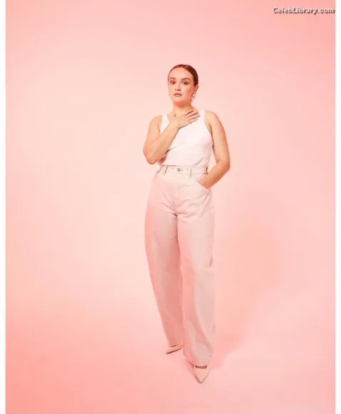 Olivia Cooke photo 10 of 601