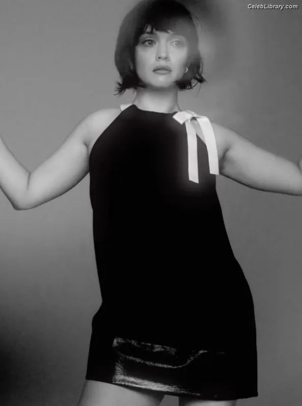 Olivia Cooke photo 10 of 601