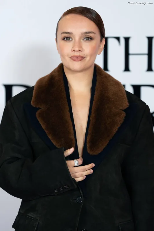 Olivia Cooke photo 16 of 601