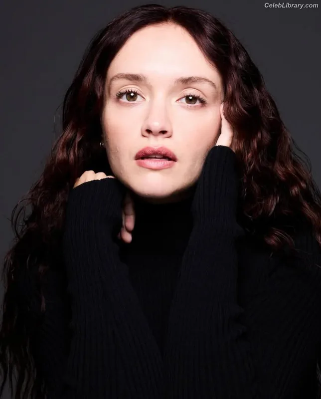 Olivia Cooke photo 23 of 601