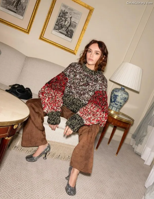 Olivia Cooke photo 5 of 601