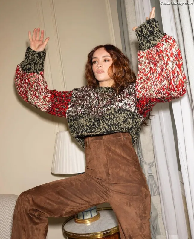 Olivia Cooke photo 6 of 601
