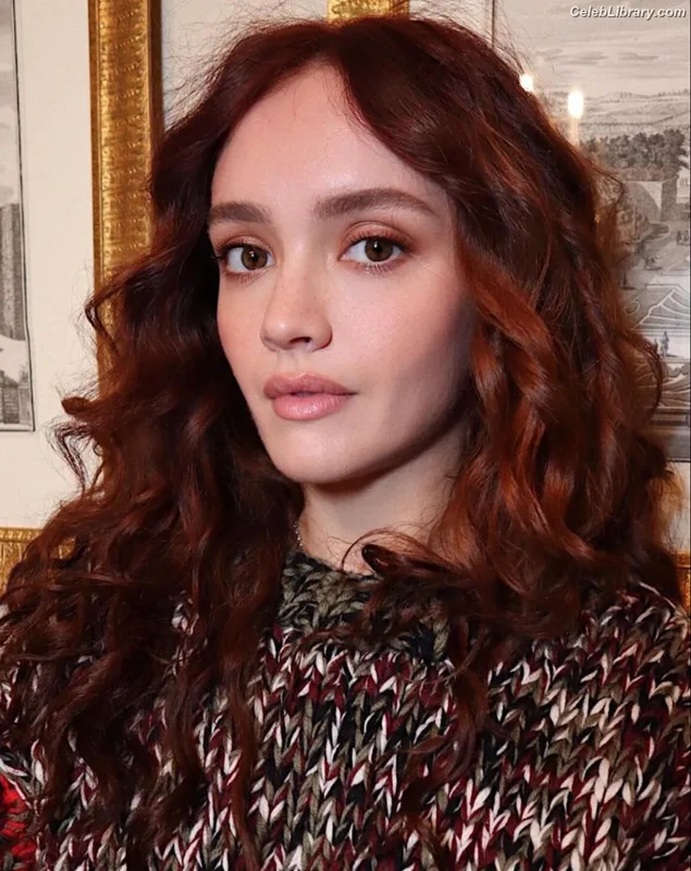 Olivia Cooke photo 9 of 601