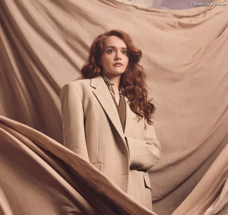 Olivia Cooke photo 17 of 601