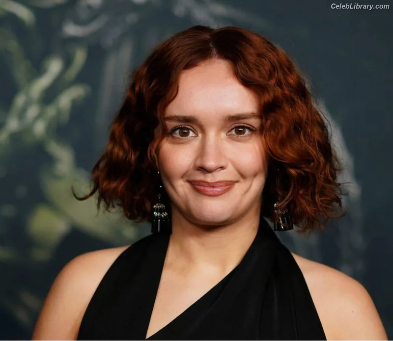Olivia Cooke photo 8 of 601