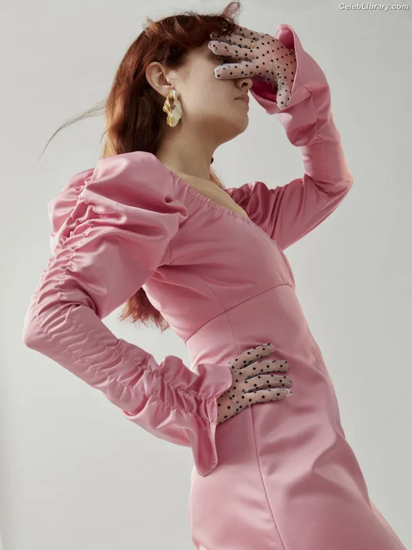 Olivia Cooke photo 12 of 601