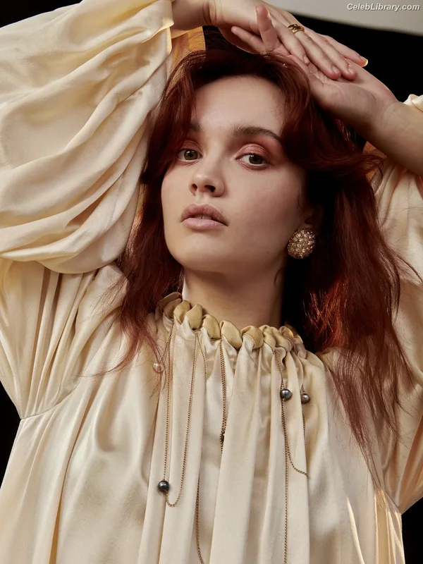 Olivia Cooke photo 22 of 601