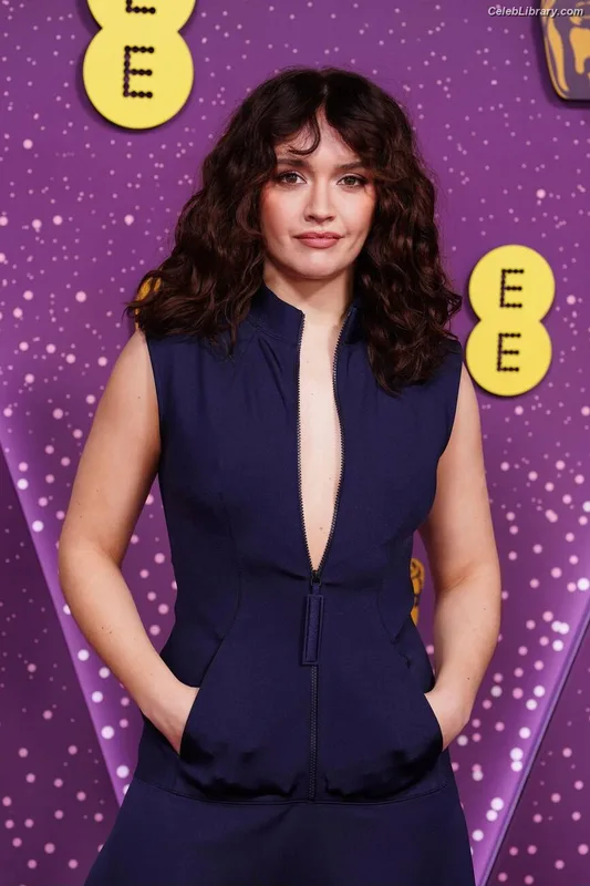 Olivia Cooke photo 12 of 601
