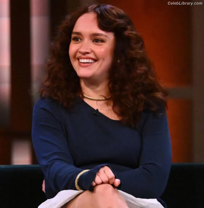 Olivia Cooke photo 3 of 601