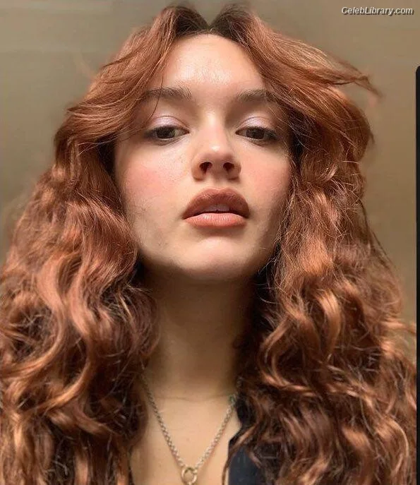 Olivia Cooke photo 15 of 601